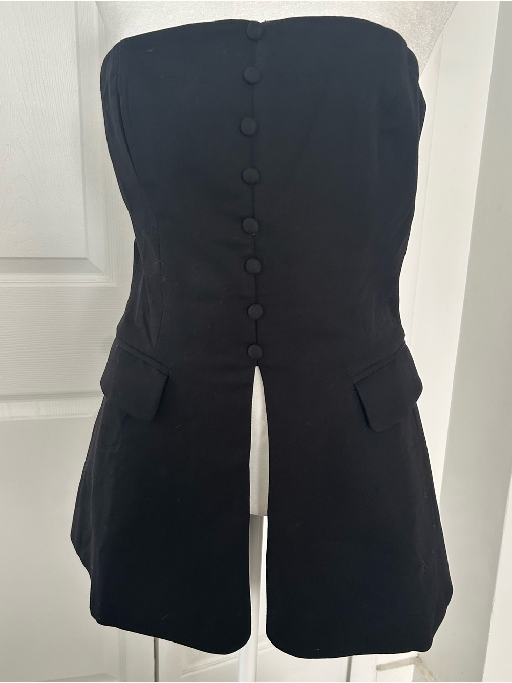 FORE Strapless Tailored Button-Down top with Flap Pockets
